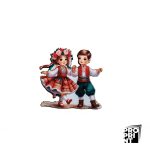 малки танцьори с народни носии  